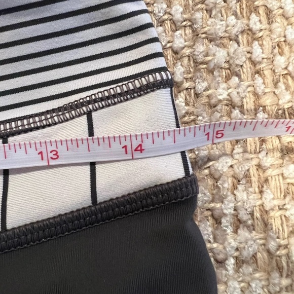 Lululemon Run: Inspire Crop Il Size 6 Grey, Striped Waistband no size tag, GUC - Picture 7 of 9